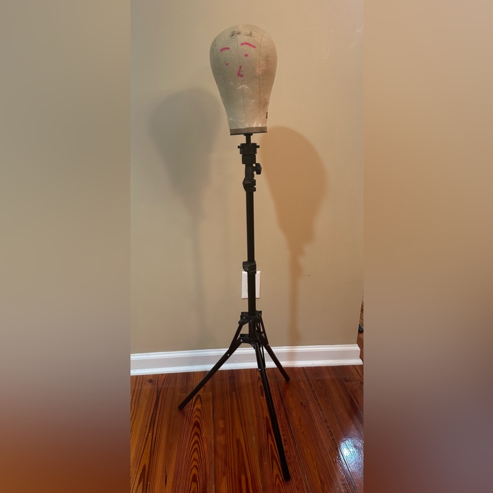 Mannequin Head & Tripod